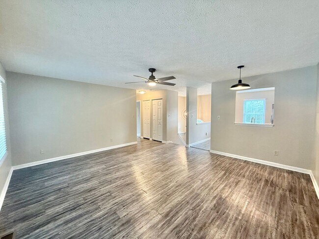Building Photo - 3610 Rawdon Dr