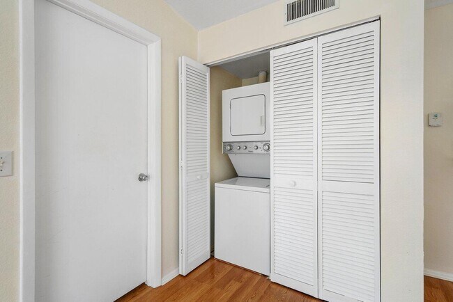 Building Photo - 1825 Palm Cove Blvd