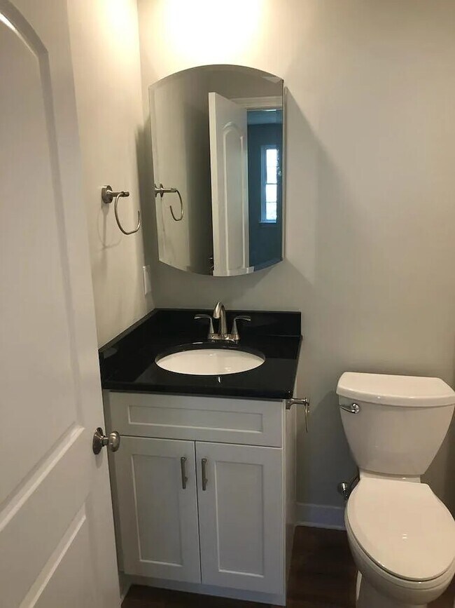 Building Photo - 37 Kingstown Way