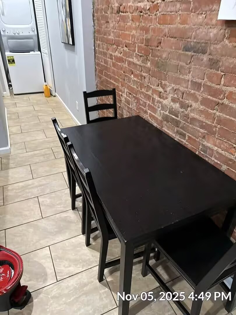 Building Photo - 3302 California Ave