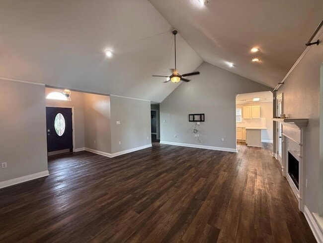 Building Photo - 107 Highland Ave