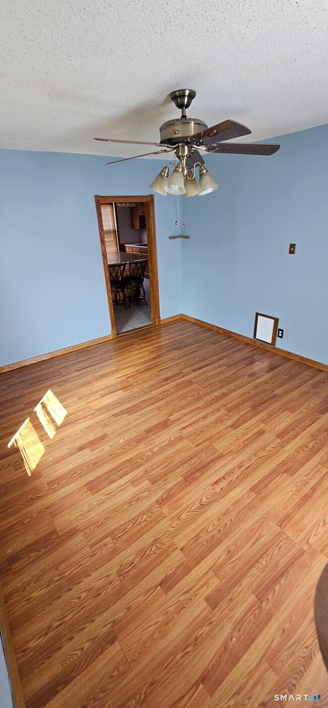 Building Photo - 207 Bassett St