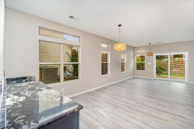 Building Photo - 741 Whispering Brook Trce