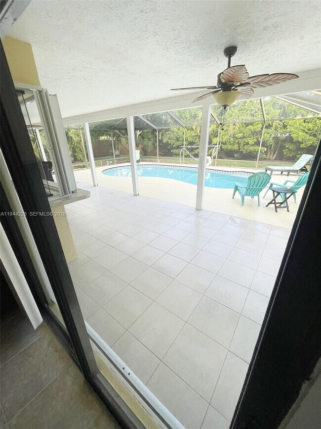 Building Photo - 357 NE Gulfstream Ave