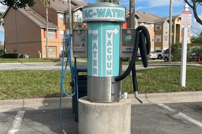 Building Photo - 2212 Grand Cayman Ct