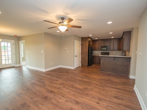 Building Photo - 3 bedrooms 2 baths! Convenience to Athens ...