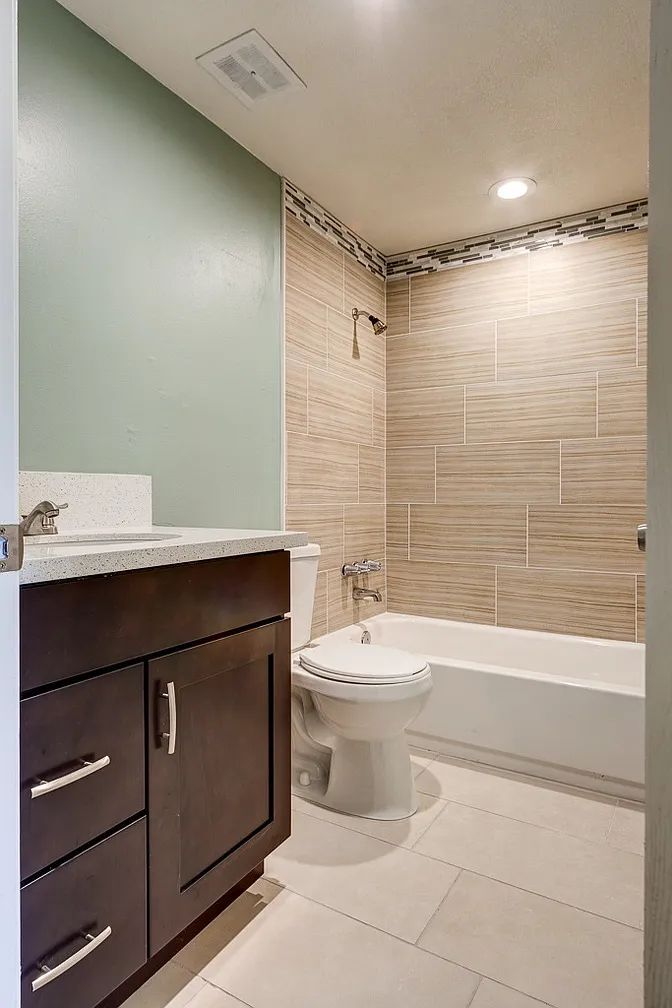 Building Photo - 5923 Revelstok Dr