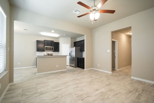 Building Photo - 3-Bedroom, 2-Bath Home in Reserve at Pea R...