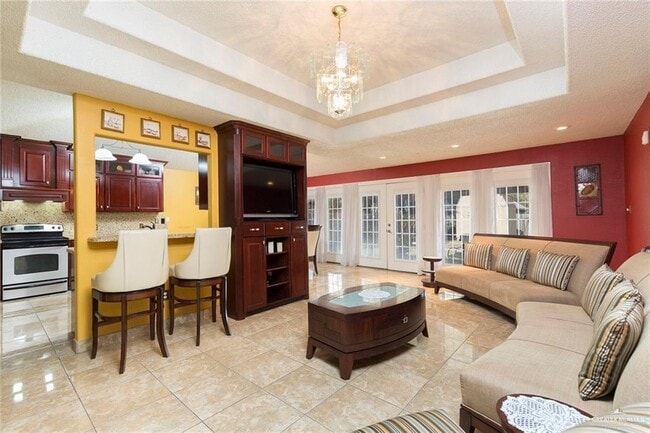 Building Photo - 19 Crown Pointe Blvd