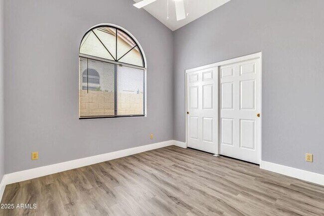 Building Photo - Stunning 4beds/2.5baths single-level home in the heart of Tempe!