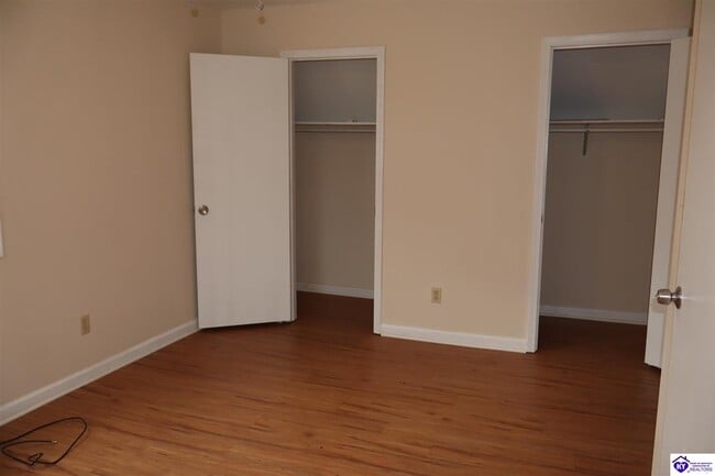 Building Photo - 4484 Rineyville Rd