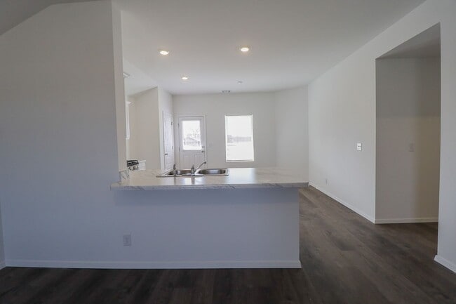 Building Photo - 3 Bed | 2 Bath in Coweta!