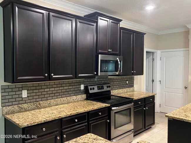 Building Photo - 16057 Bainebridge Dr
