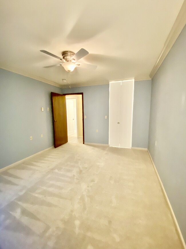 Building Photo - 5339 Brody Dr