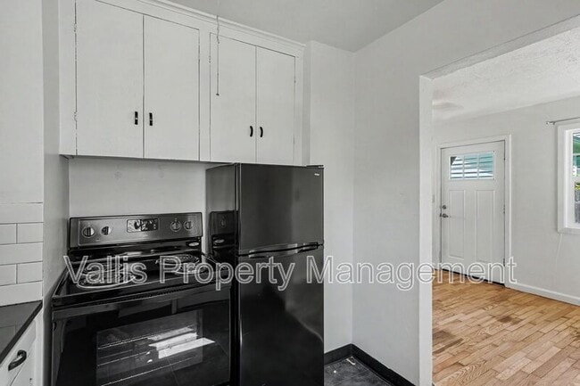Building Photo - 522 19th St NE