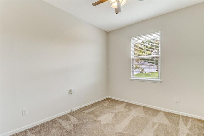 Building Photo - Spacious 4-Bedroom Home Near Amelia Island...