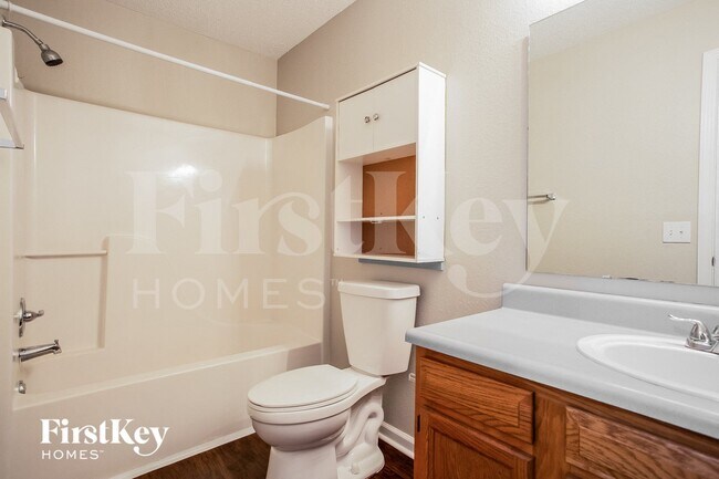 Building Photo - 1353 Cypress Dr