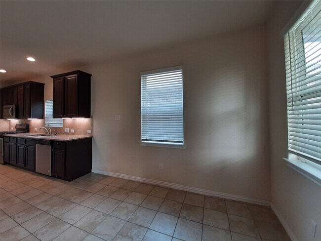 Building Photo - 22830 Highland Bluff Ln