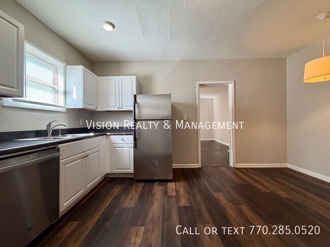 Building Photo - 3284 Stillwood Dr