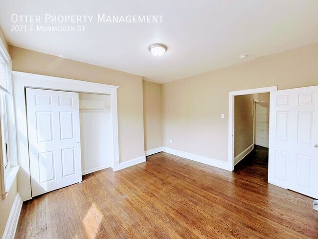 Building Photo - 2071 E Monmouth St