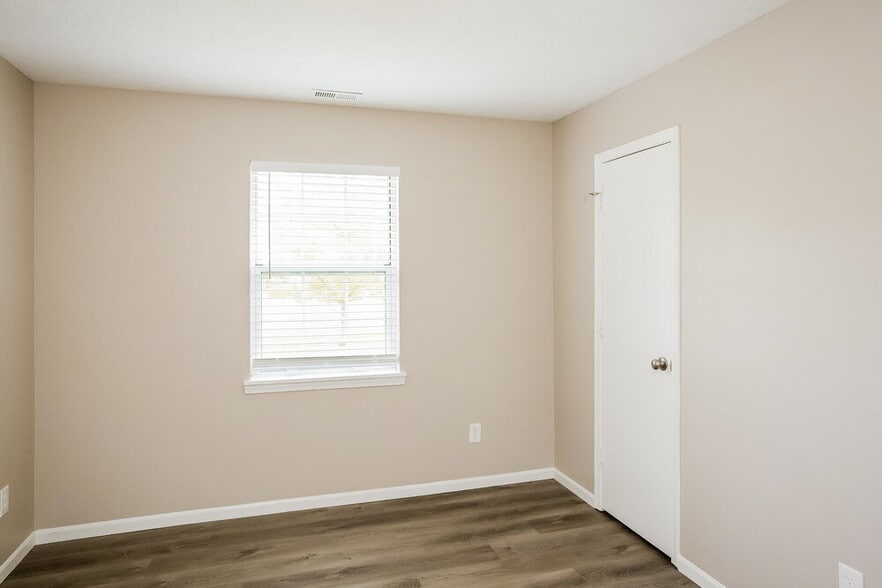 Building Photo - 6204 Glenshire Ln