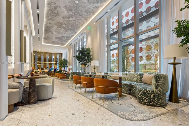 Building Photo - 77 SE 5th St