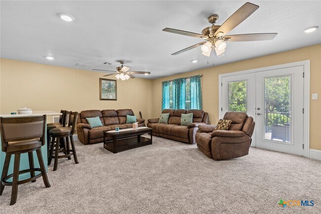 Building Photo - 1605 Alta Vista Loop