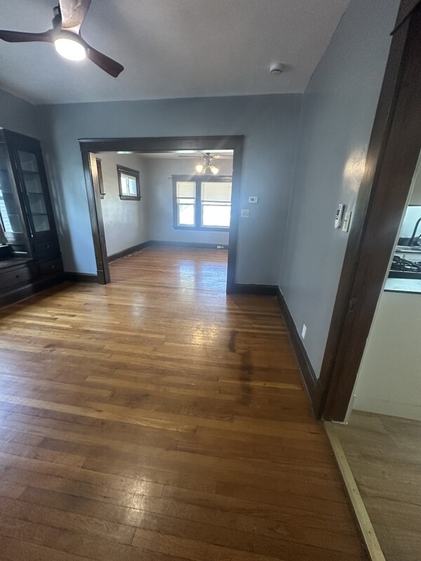 Building Photo - 9611 Larnder Ave