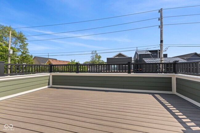 Building Photo - 1405 Deloss St