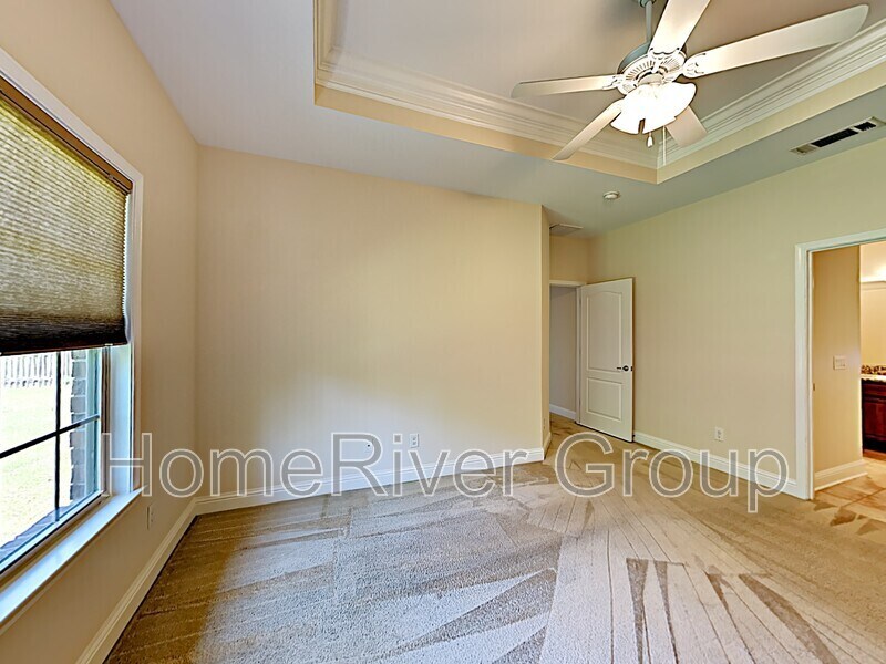 Building Photo - 3915 Fielding Ct