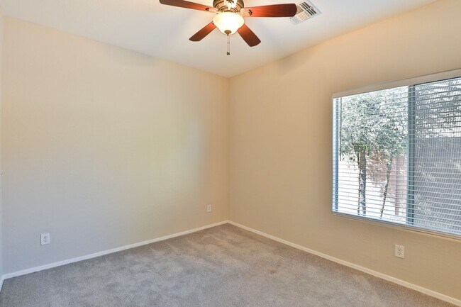 Building Photo - **Beautiful Home in Gilbert, AZ**