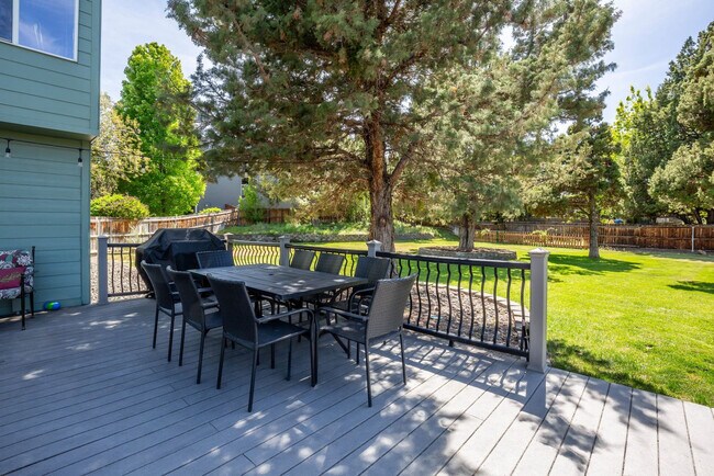 Building Photo - 63055 Yampa Way