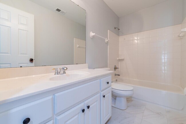 Building Photo - 10191 Wynmanor Dr