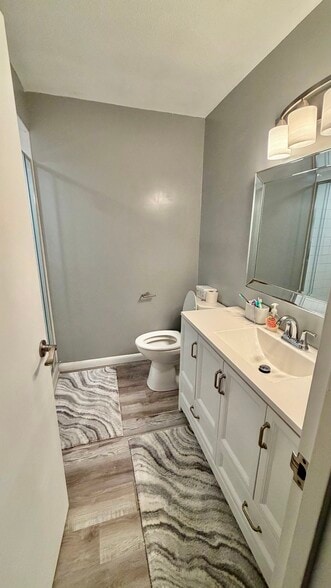 Building Photo - 1004 Paradise Rd