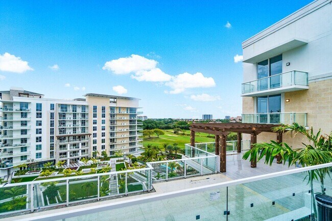 Building Photo - 220 SE Mizner Blvd