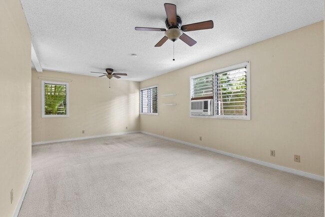 Building Photo - Pet Friendly Kaneohe House with Breathtaki...