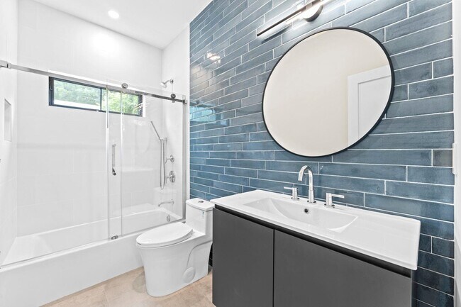 Building Photo - 165 Jefferson Ave