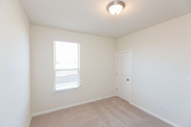 Building Photo - 3011 Betony St