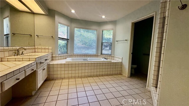Building Photo - 3914 Jameson Pl