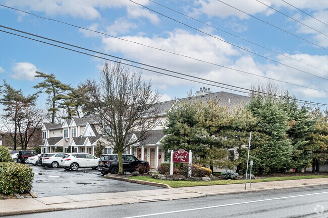 Building Photo - Milestone Condominiums
