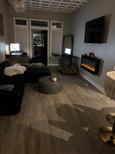 Building Photo - 3334 Peachtree Rd NE