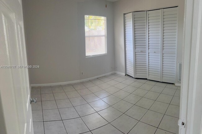Building Photo - 7221 SW 11th Ct