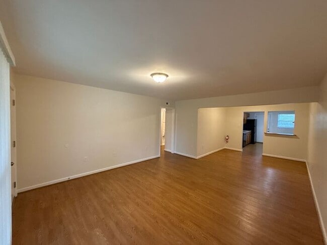 Building Photo - T.R. Lawing Realty Property