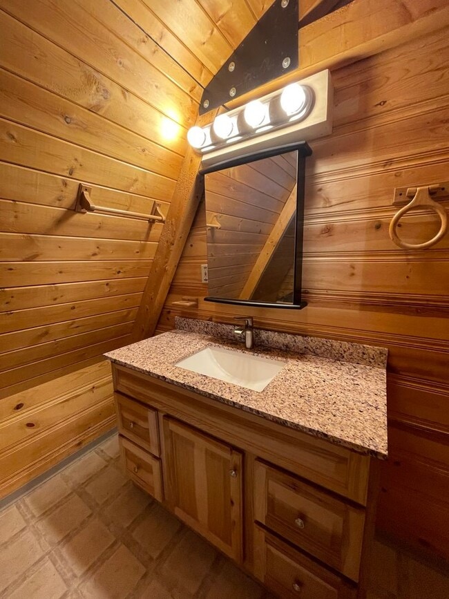 Building Photo - SOLDOTNA CABIN!