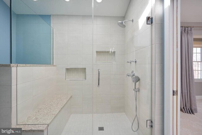 Building Photo - 28 Sterling Ct