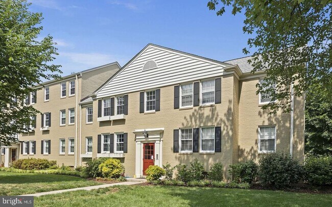 Building Photo - 6603 E Wakefield Dr