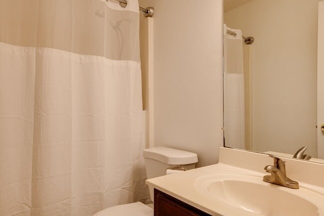 Building Photo - 510 Bridal Way Ct