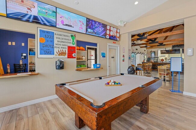 Building Photo - 2650 Valley View Dr