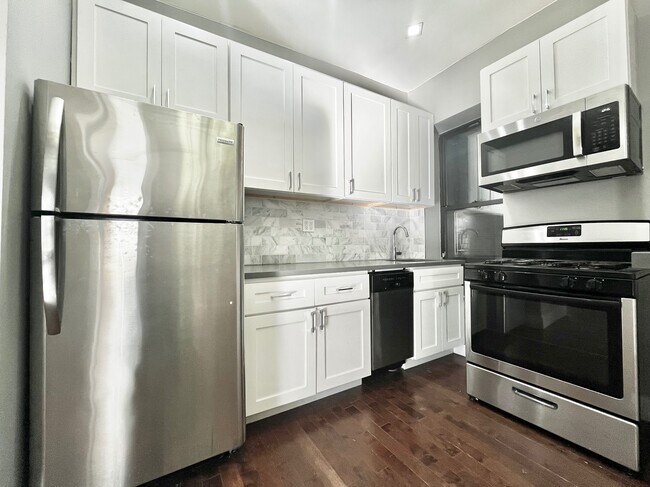 Building Photo - 481 W 159th St