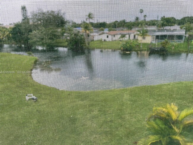 Building Photo - 8135 Sunrise Lakes Blvd